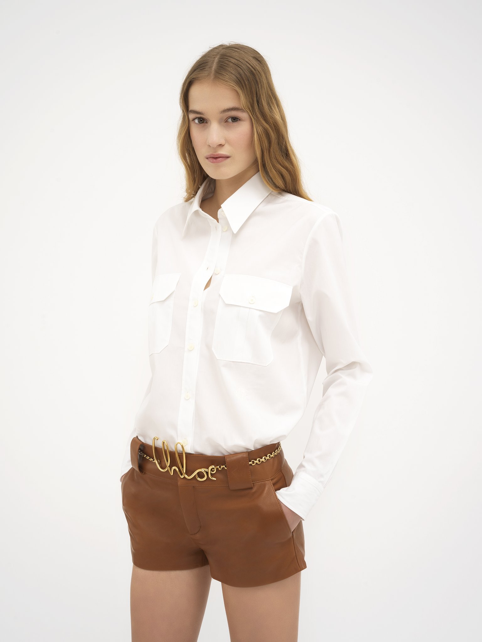 Classic utilitarian shirt in cotton poplin Organic cotton poplin
White Product detail