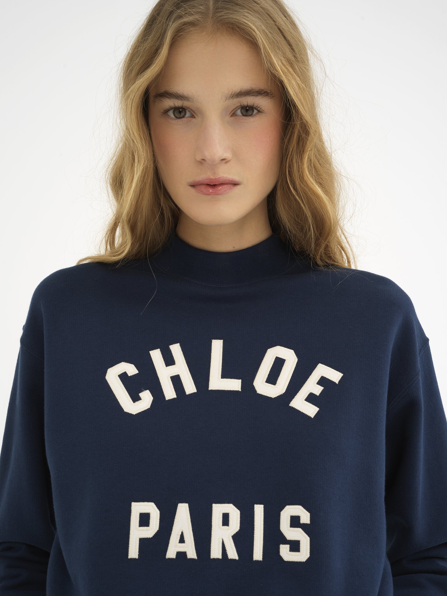 NEW!【 CHLOE 】コットンフリース製モックネック ロゴジャンパー 