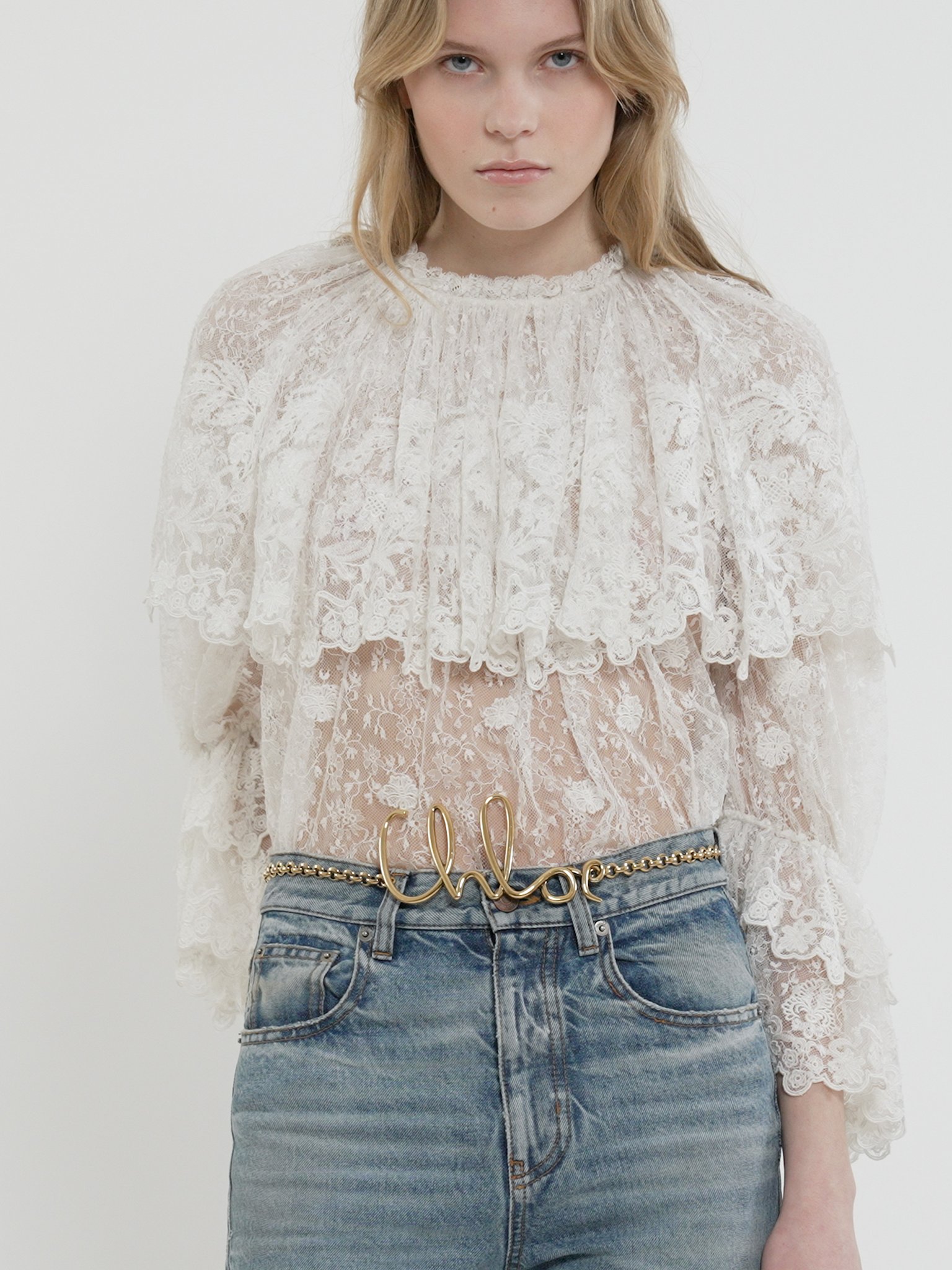 Gathered top in lace Floral lace embroidery
Iconic Milk [*** acc_altImage_shotV ***]