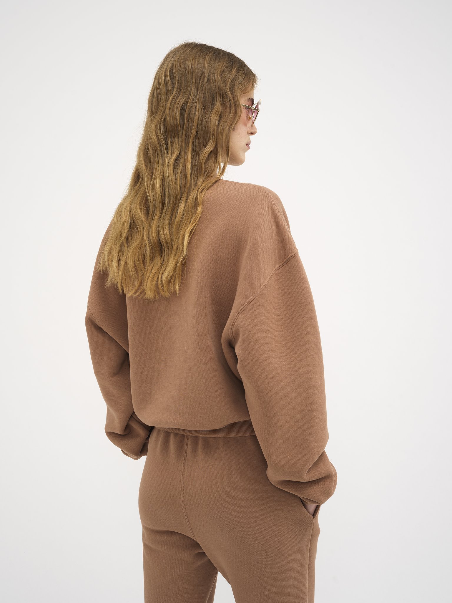 Generous sweater in cotton fleece Matte velvet signature cotton fleece
Blush Nude 