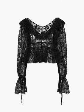 V-neck cropped top in lace Floral lace
Black