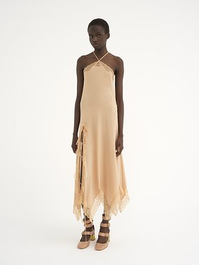 Lingerie halterneck dress in silk Organic crêpe de chine
Sand Brown Product detail