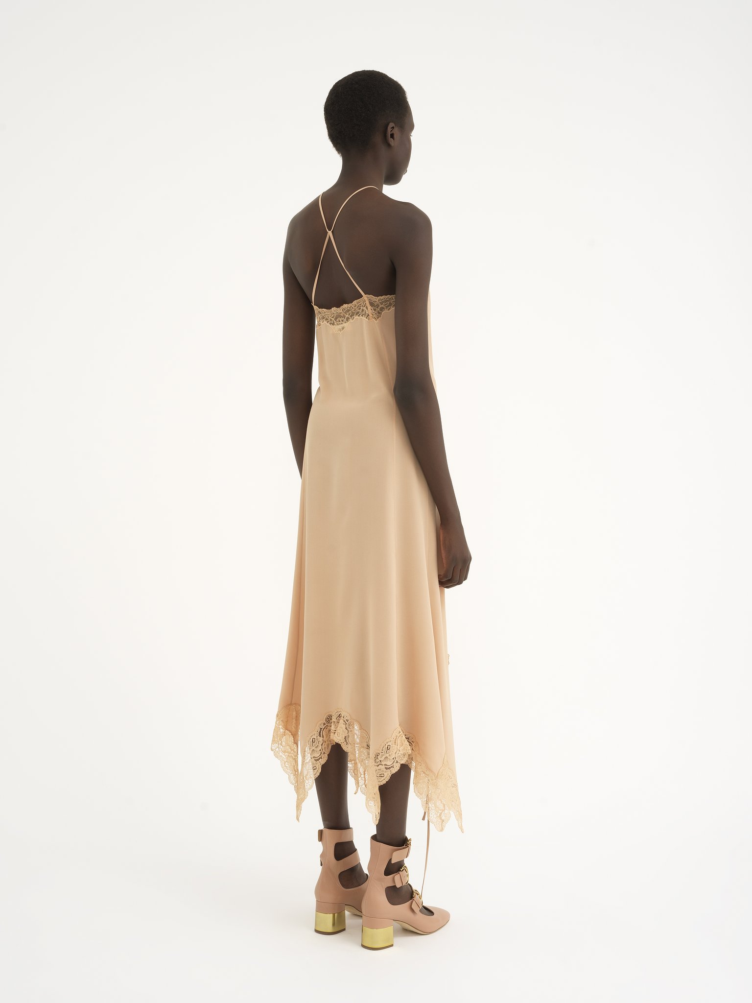 Lingerie halterneck dress in silk Organic crêpe de chine
Sand Brown Top view of the product