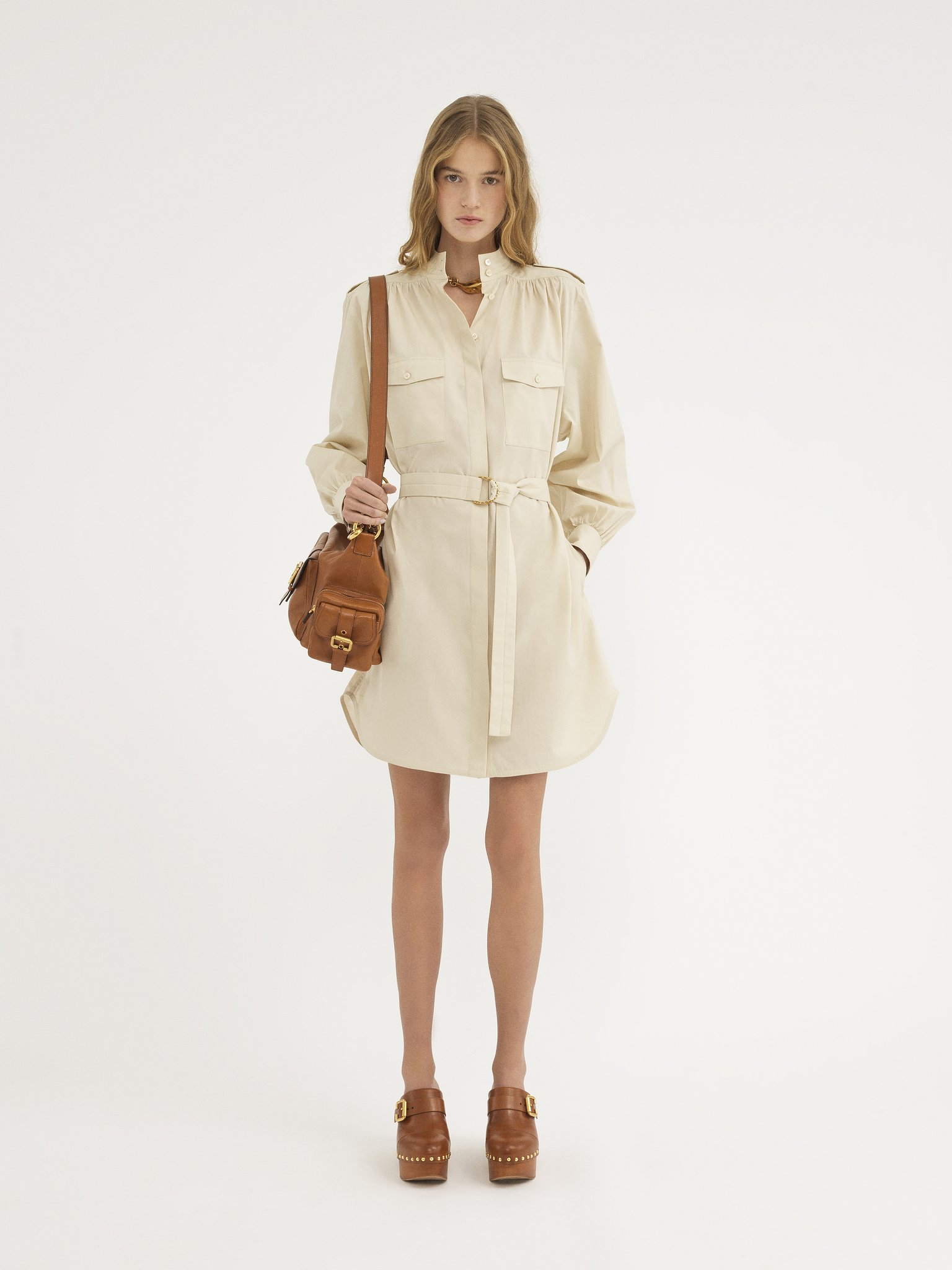 Utilitarian shirt dress in light cotton poplin Organic light cotton poplin
Secret Brown Back view of the product