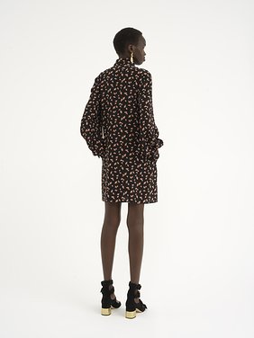 Long-sleeve mini dress in printed crêpe de chine Ginkgo Homage print on crêpe de chine
Pearl Blush 