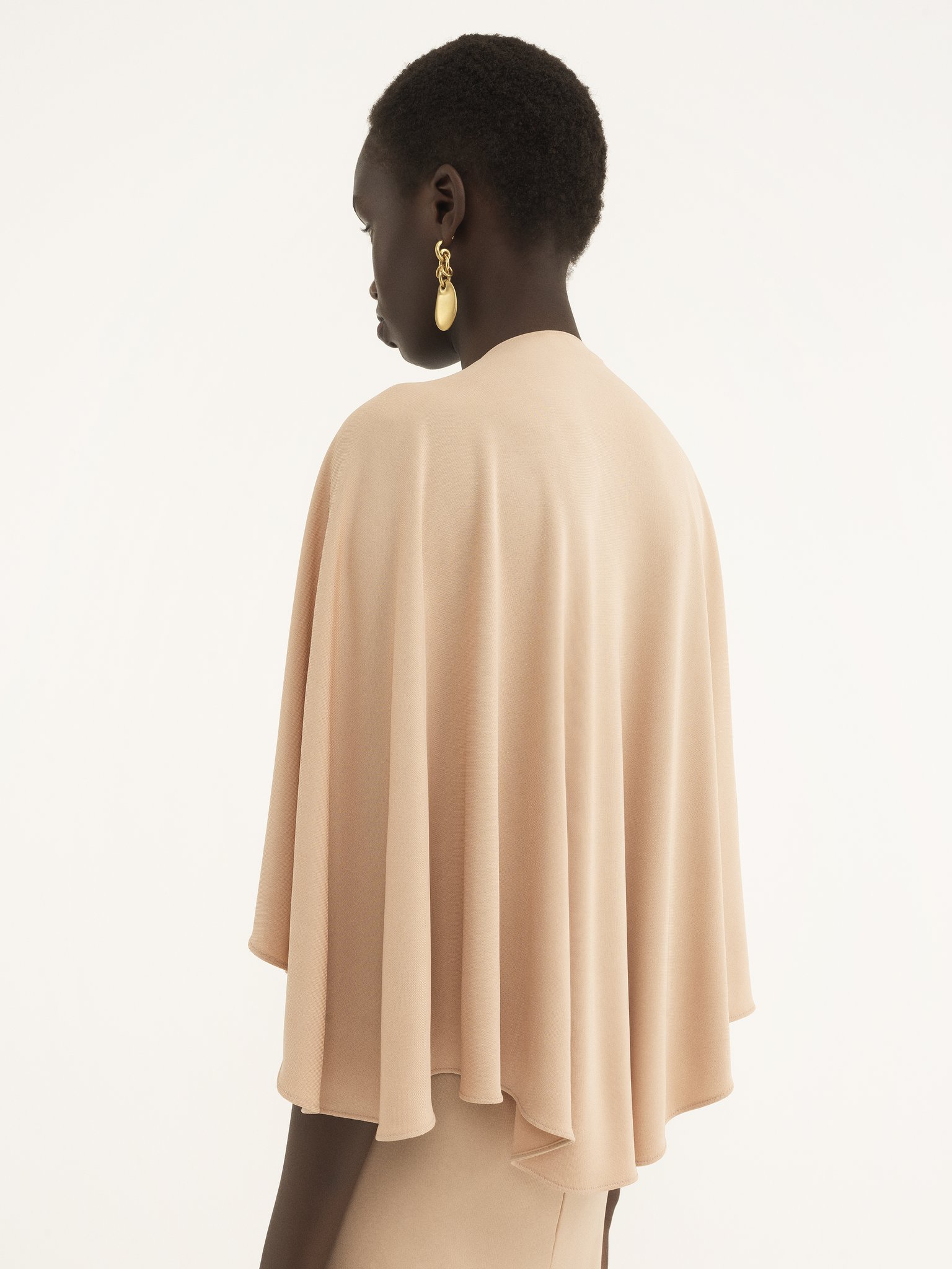 Long cape dress in crêpe jersey Crêpe jersey
Delicate Pink Front view of the product being worn