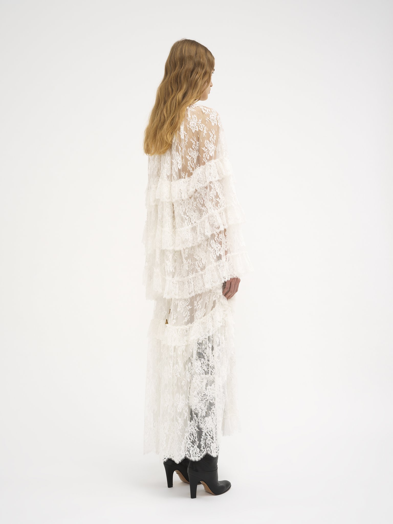 Long ruffle dress in silk lace Floral lace embroidery on silk
Iconic Milk 