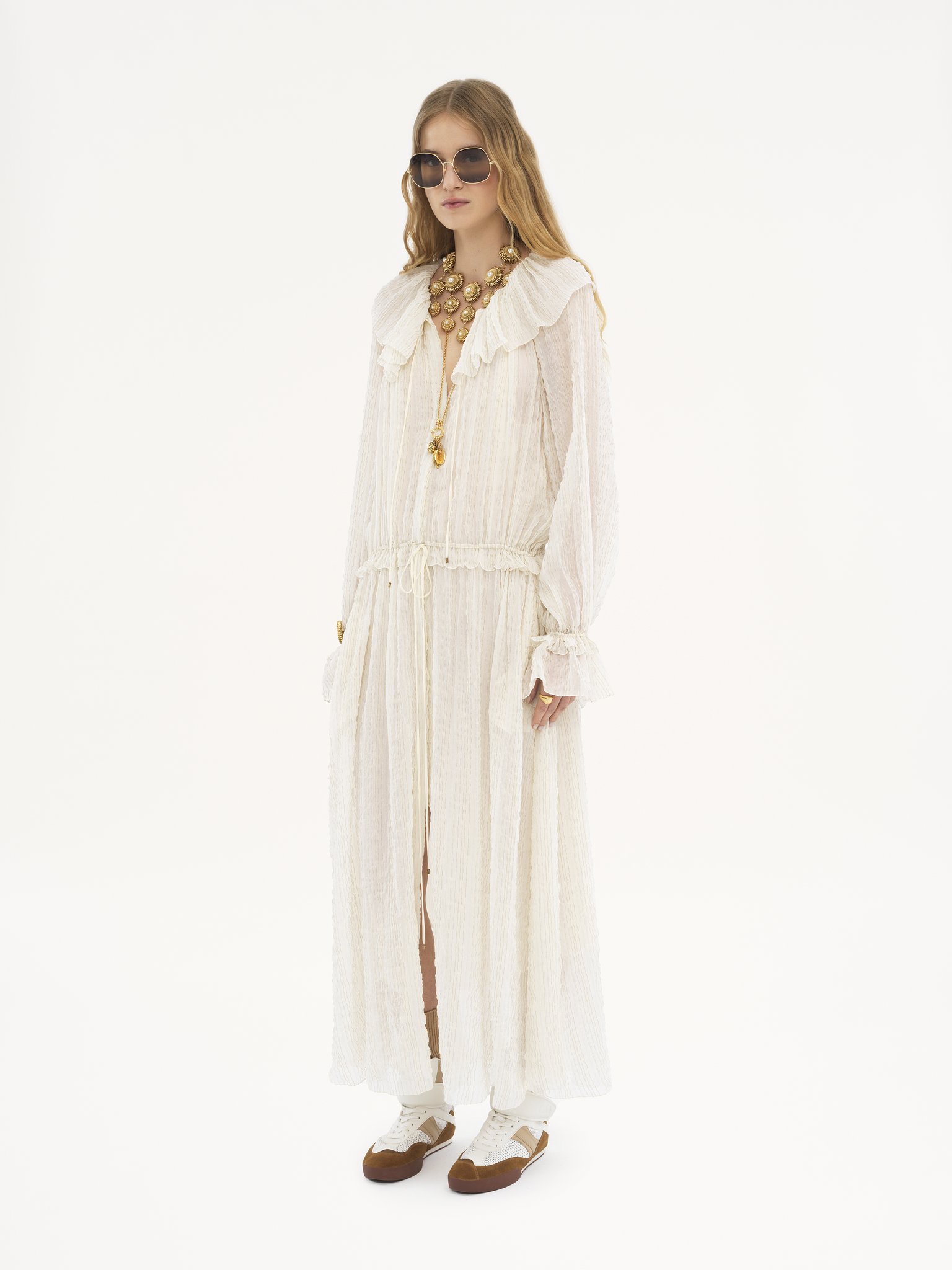 Gathered long dress in silk crêpon Striped lurex organic silk crêpon
Whisper White Product detail