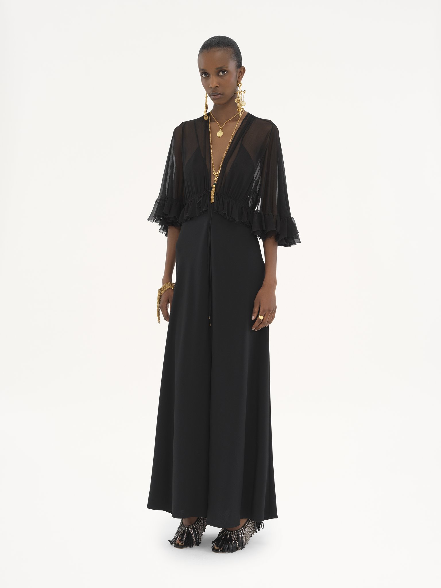 V-neck long dress in crêpe satin Washed crêpe satin
Black Product detail