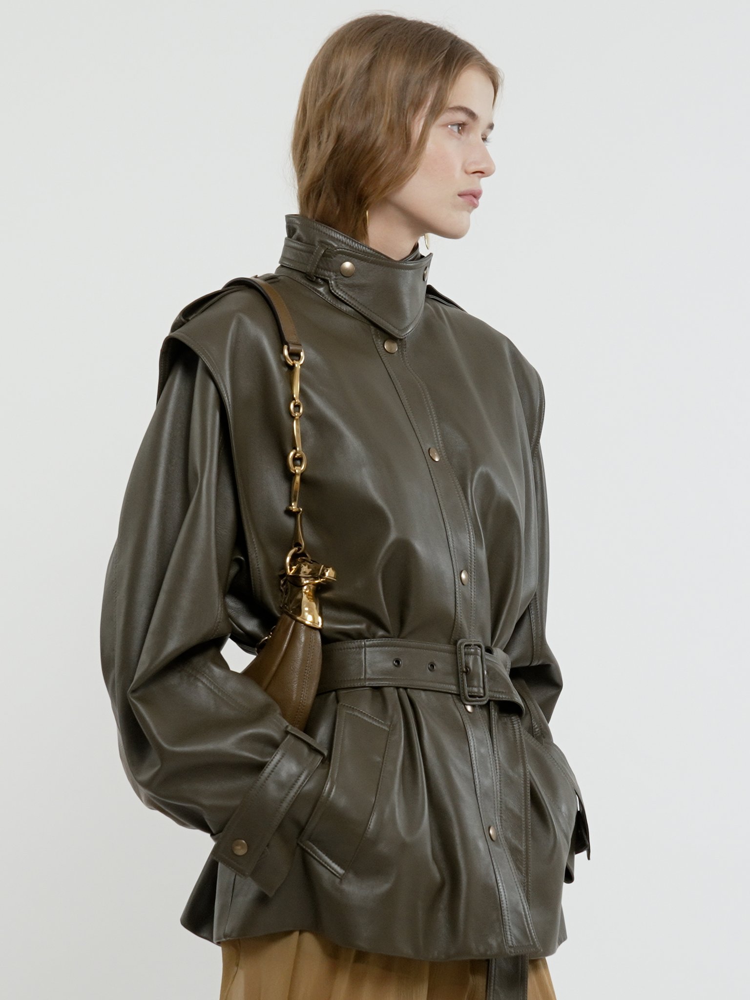 Oversized blouson jacket in leather Plongé nappa leather
Biscotti Brown [*** acc_altImage_shotV ***]