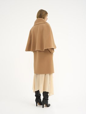 Cape coat in wool & cashmere Lower-impact double-face wool & cashmere
Soft Tan Top view of the product