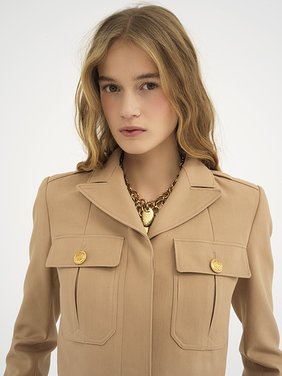 Cropped saharienne jacket in cotton drill Organic cotton drill
Worn Brown Front view of the product being worn