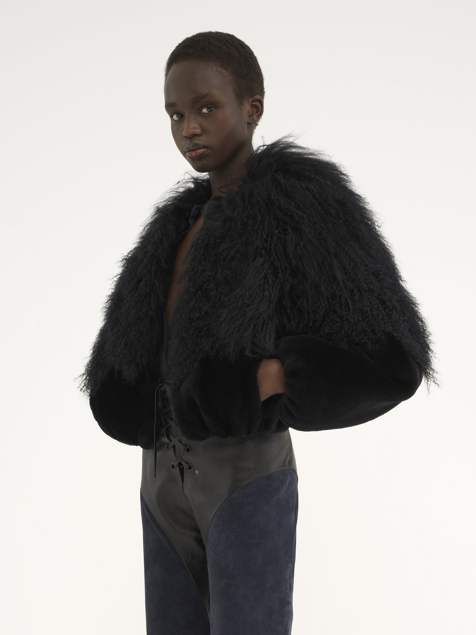 Cropped blouson in shearling Mongolian shearling
Eclipse Blue Product detail