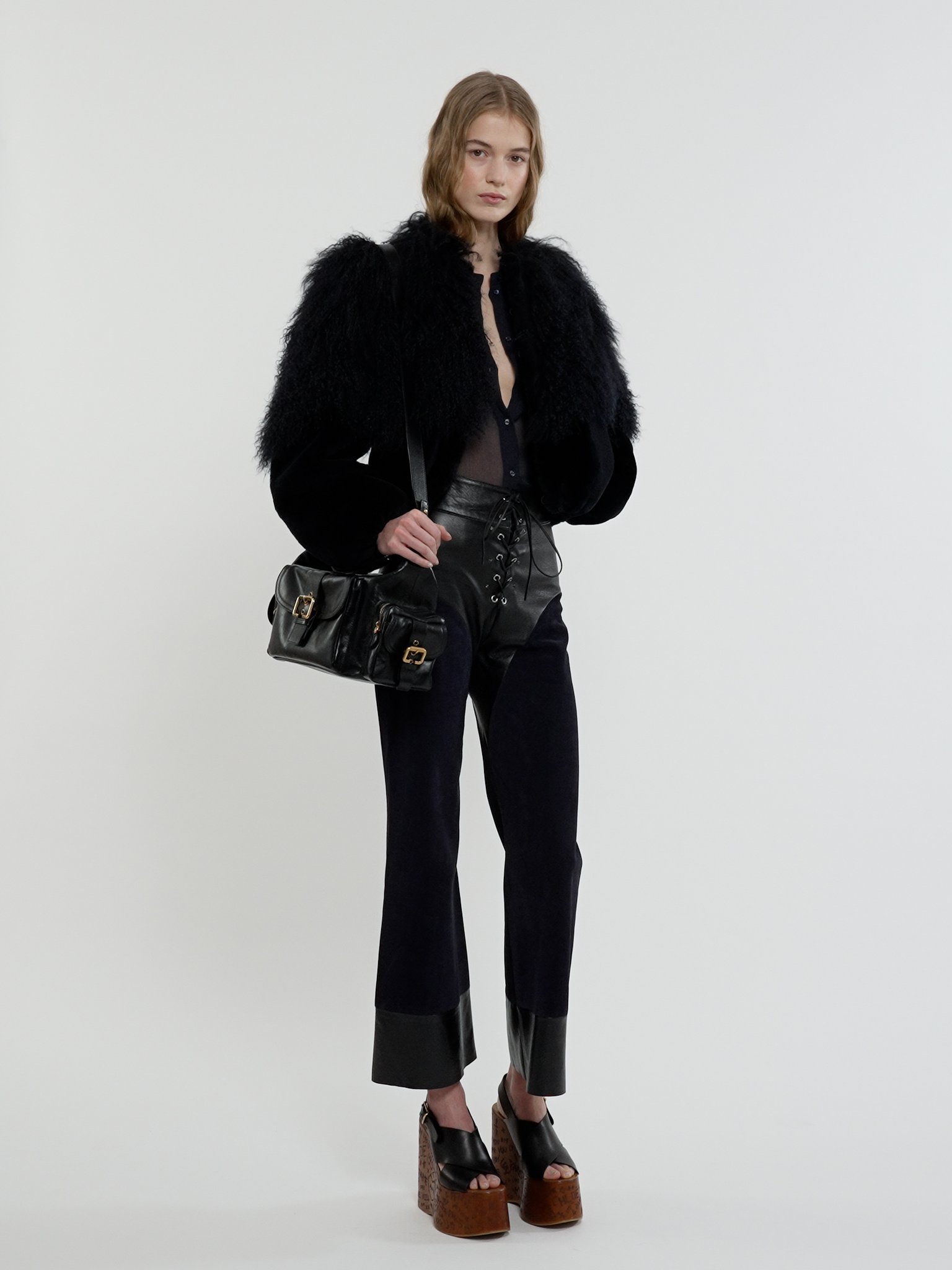 Cropped blouson in shearling Mongolian shearling
Eclipse Blue [*** acc_altImage_shotV ***]