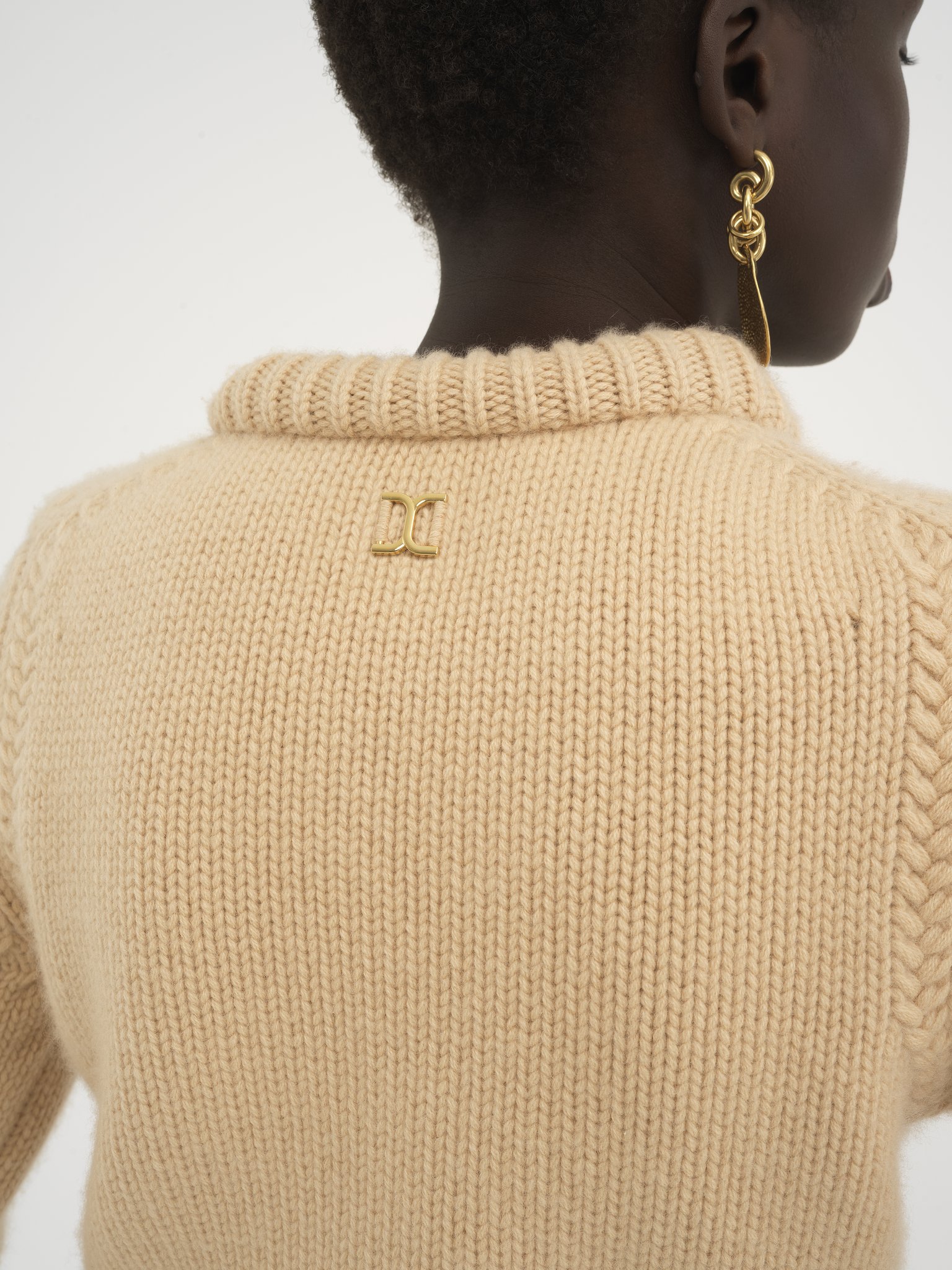 Cropped sweater in cashmere blend Cashmere & cotton blend
Ultimate Nude Front view of the product being worn