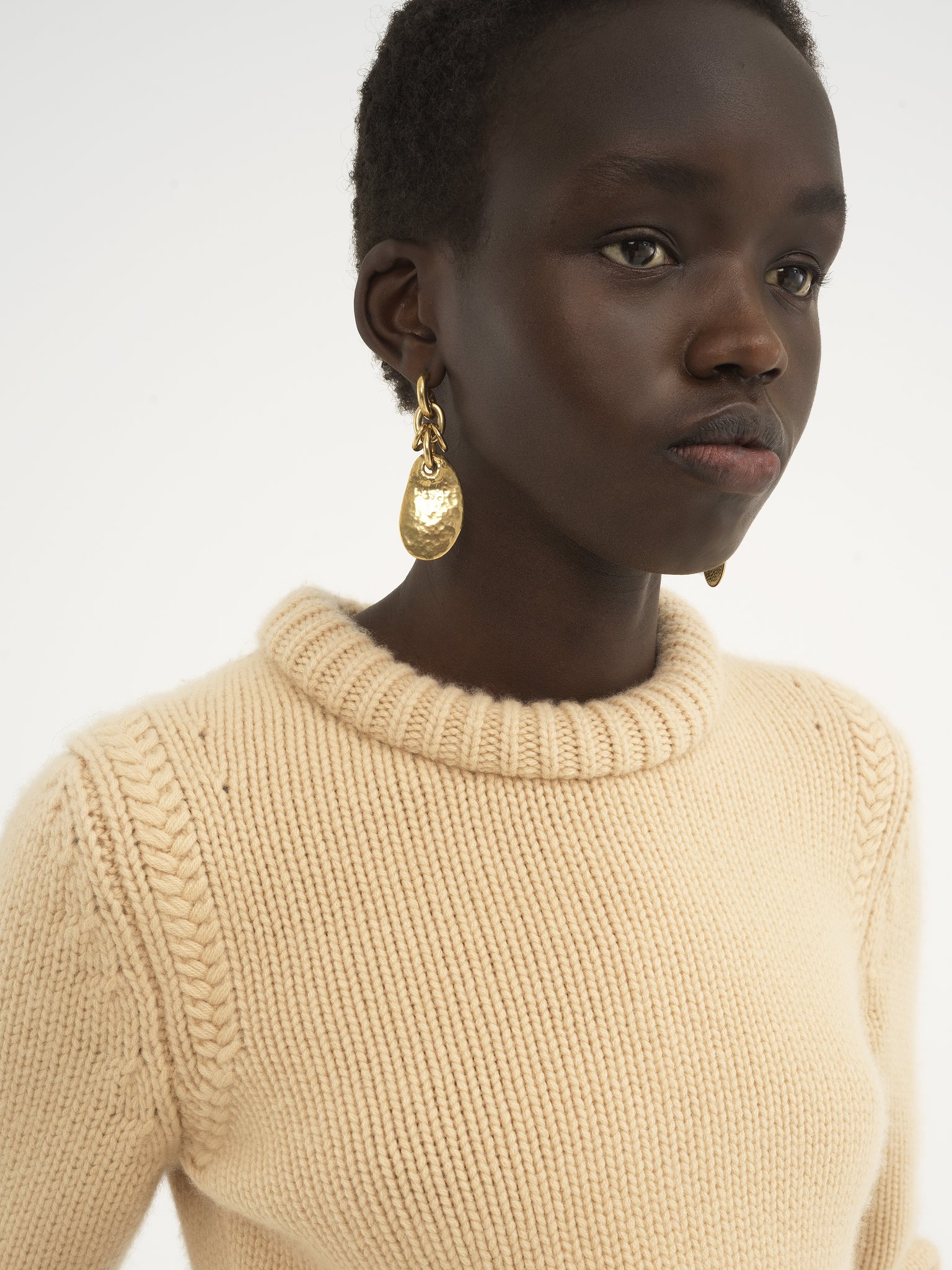 Cropped sweater in cashmere blend Cashmere & cotton blend
Ultimate Nude Front view of the product being worn