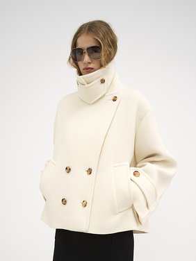 Oversized short coat in wool Iconic soft wool
Eden White Product detail