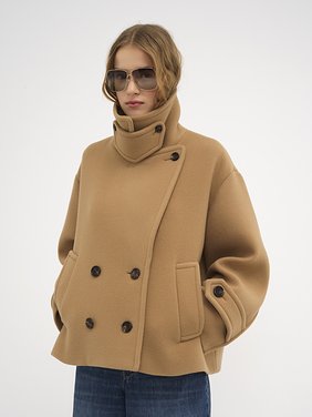 Oversized short coat in wool Iconic soft wool
Worn Brown Product detail