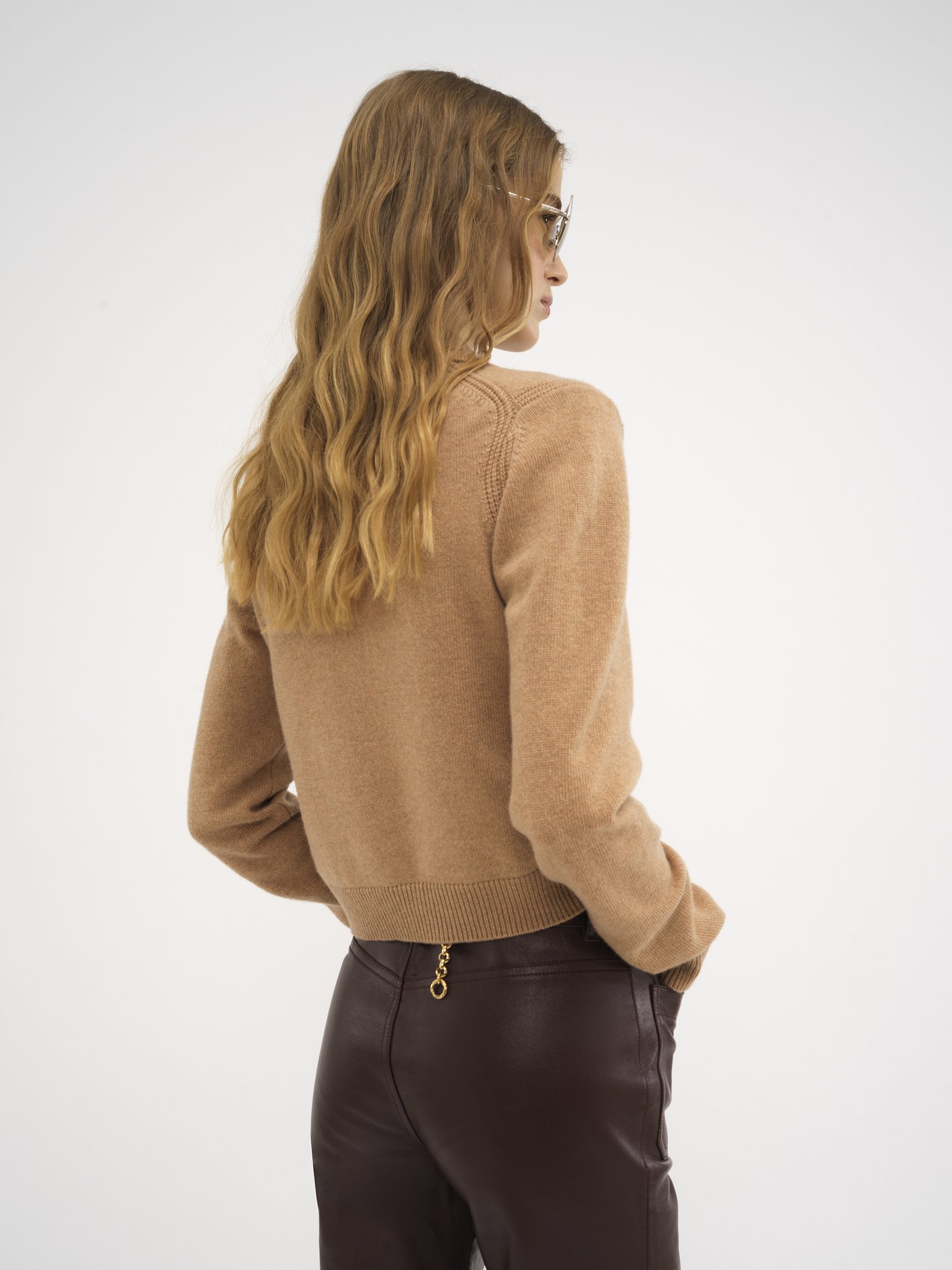 Polo sweater in wool & cashmere Wool & cashmere knit
Bleached Brown 