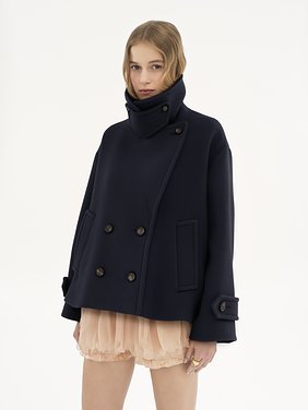 Oversized short coat in wool Iconic soft wool
Iconic Navy Product detail