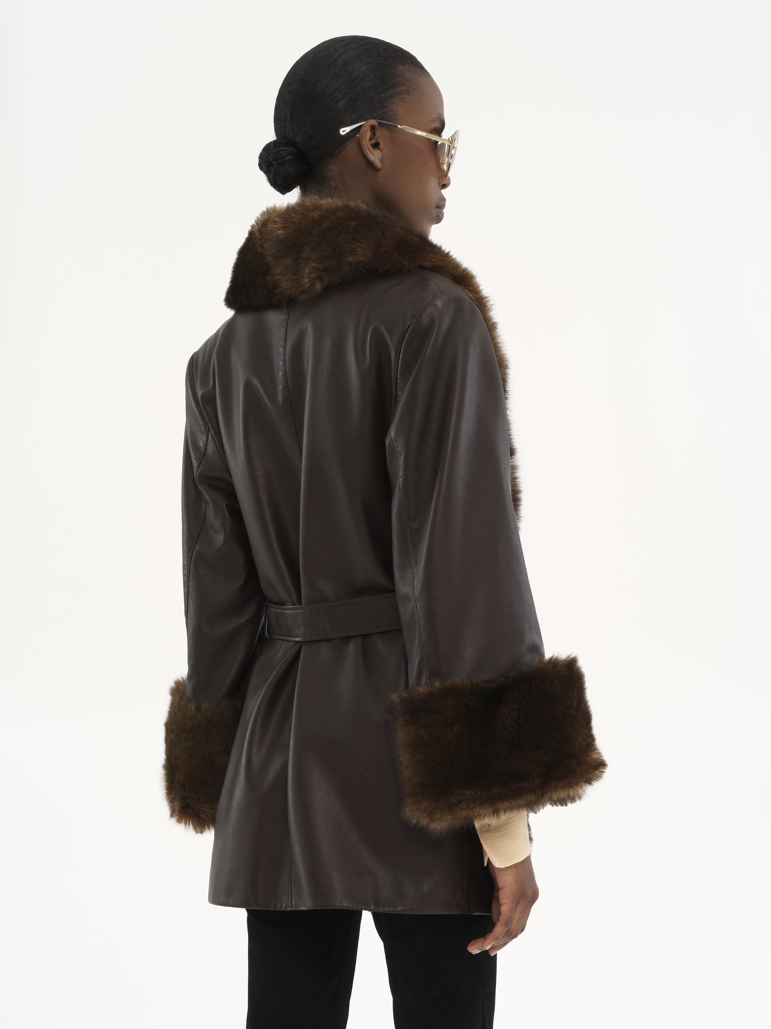 Belted oversized coat in leather Plongé nappa leather
Faraway Brown Top view of the product