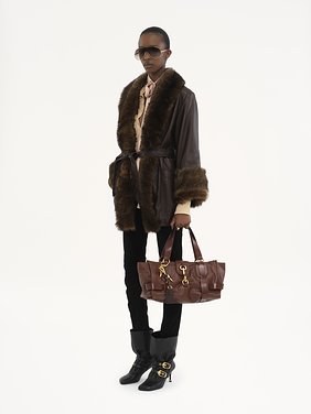 Belted oversized coat in leather Plongé nappa leather
Faraway Brown Back view of the product