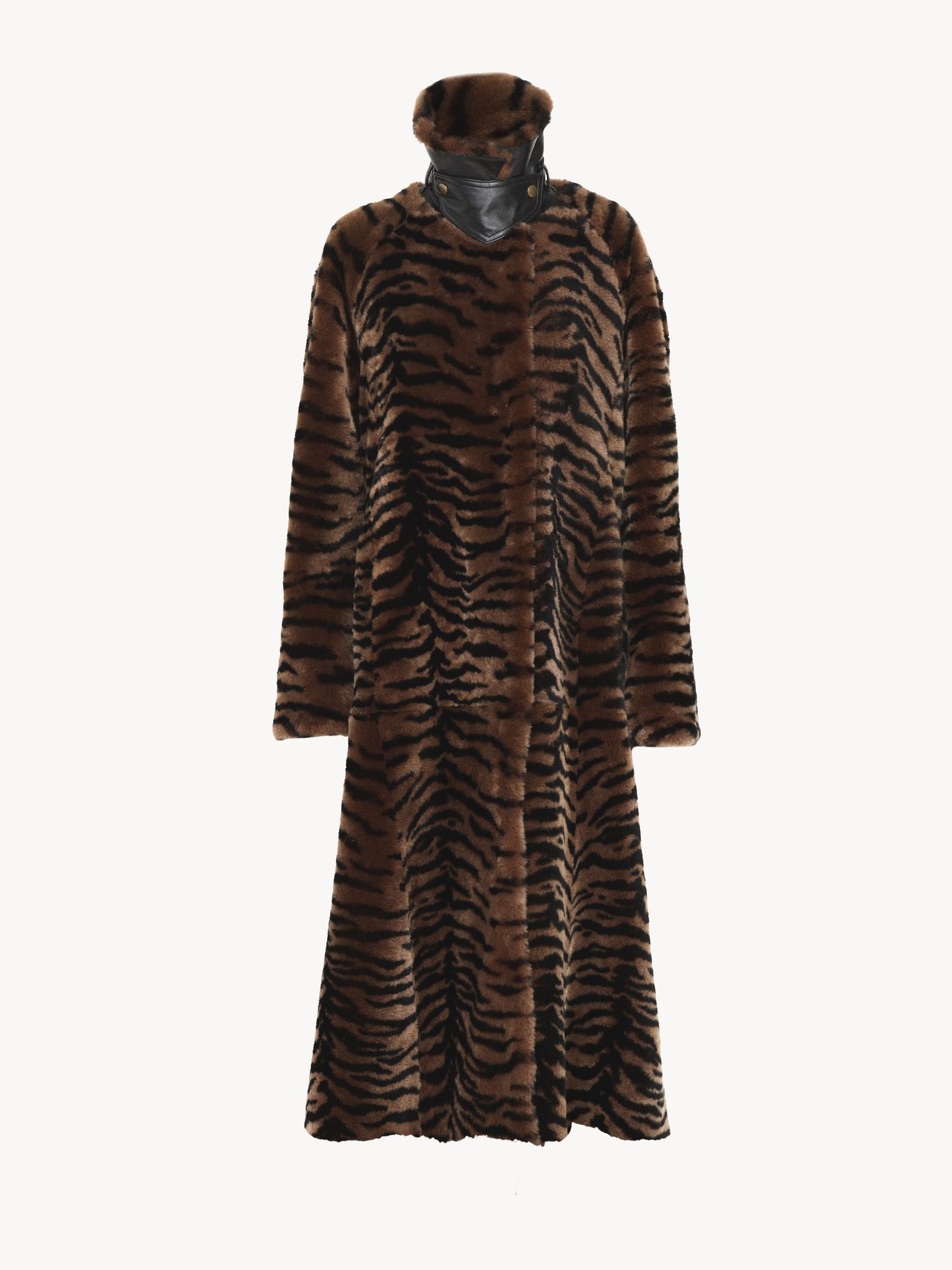 Double-breasted long coat in shearling Tiger print on shearling
Oat Brown