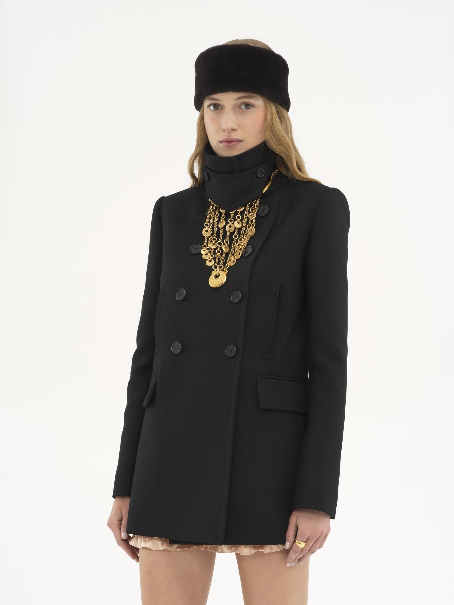 Tailored pea coat in wool gabardine Lower-impact wool gabardine
Black Product detail