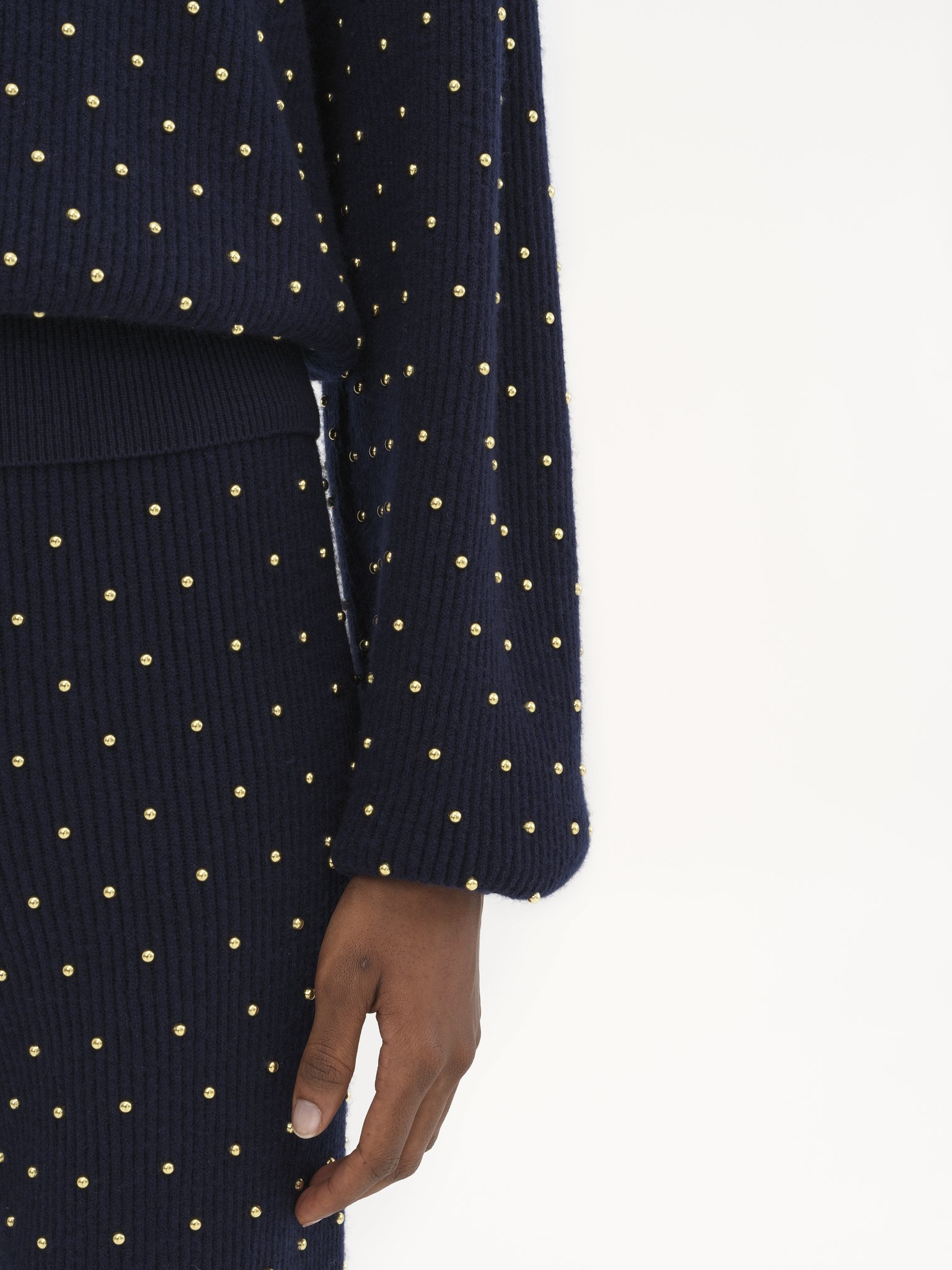 Studded crew-neck sweater in wool & cashmere knit Lower-impact wool studded ribbed knit
Classic Navy 