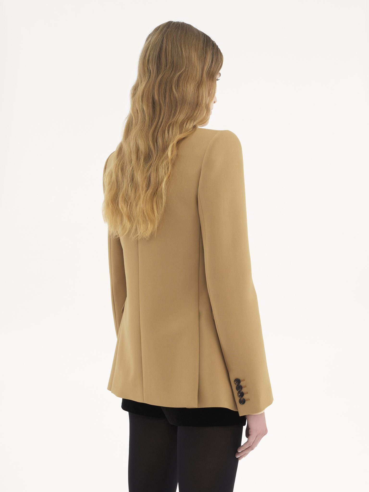 Tailored jacket in wool grain de poudre Lower-impact wool grain de poudre
Nut 