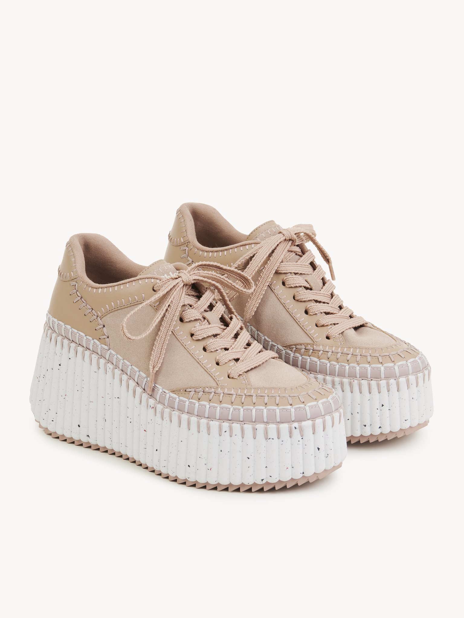 Nama wedge sneaker Suede cowhide
Tan Rose Product detail