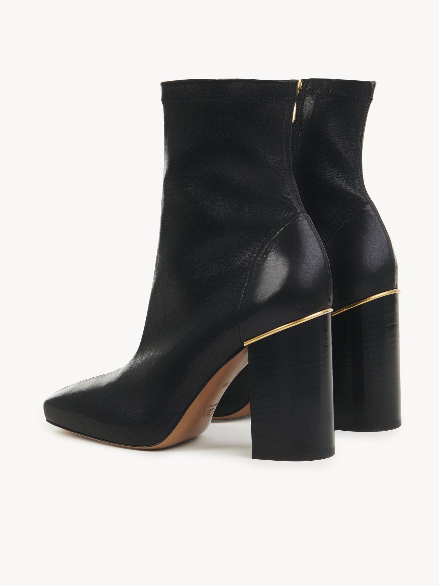 Ambre ankle boot Stretch lambskin
Black Front view of the product being worn