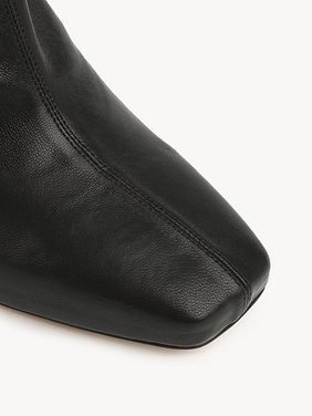 Ambre ankle boot Stretch lambskin
Black Top view of the product