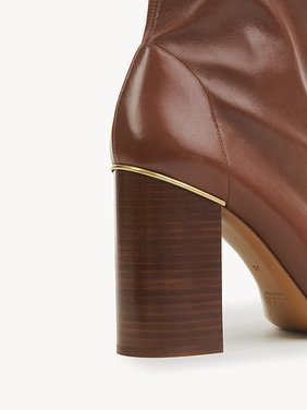 Ambre ankle boot Stretch lambskin
Cognac Brown Front view of the product being worn