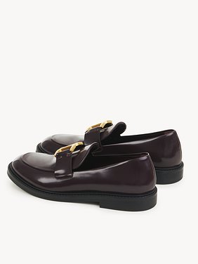 Marcie loafer Shiny calfskin
Deep Ruby Front view of the product being worn