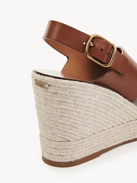 Pary wedge espadrille Semi-shiny cowhide
Ginger Brown Front view of the product being worn