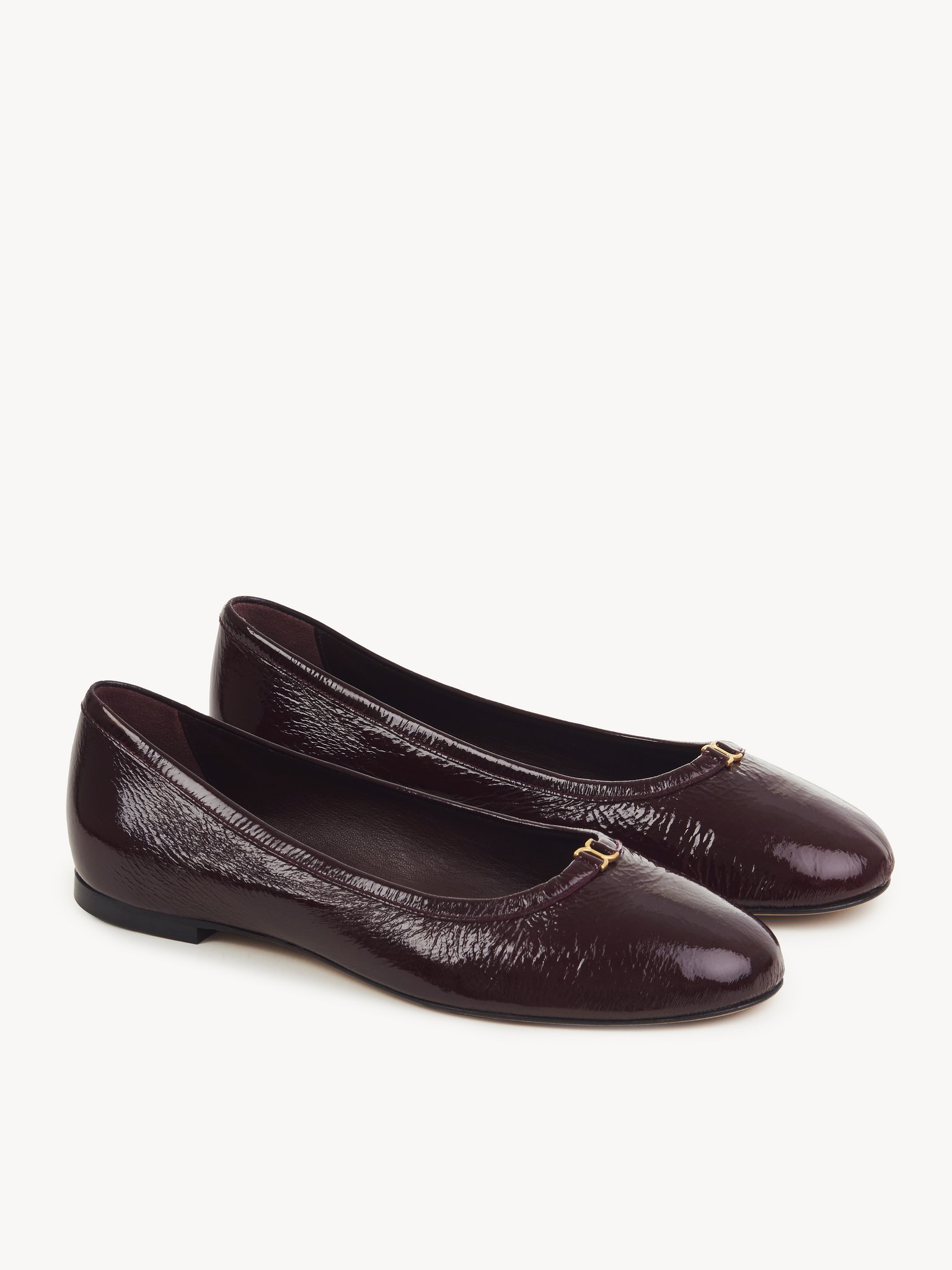 Marcie ballerina Patent goatskin
Plum Purple Product detail