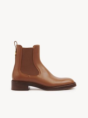 Marcie ankle boot Shiny calfskin
Clay Brown