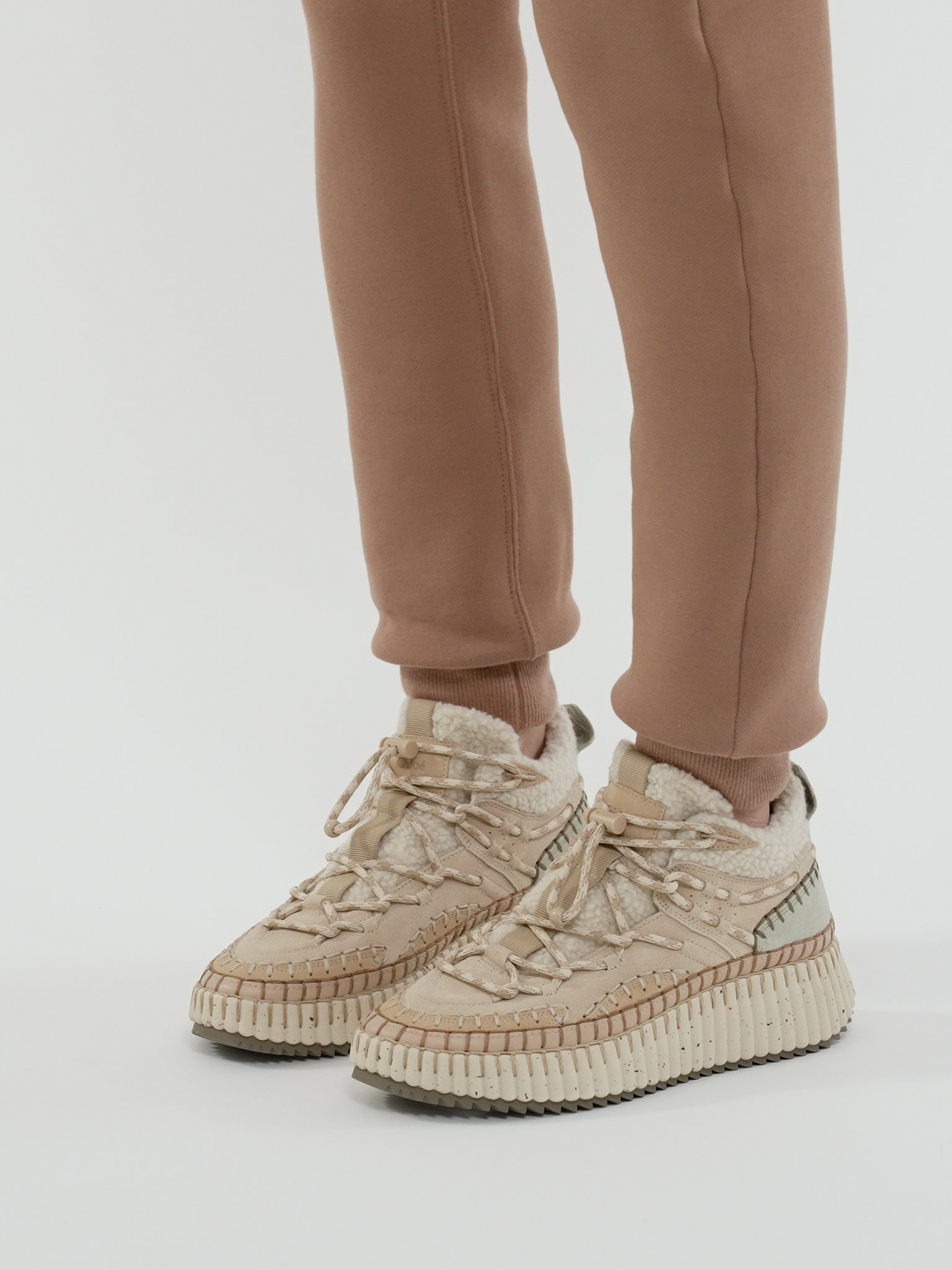 Nama lace-up sneaker Suede calfskin with shearling
Milky Mint [*** acc_altImage_shotV ***]