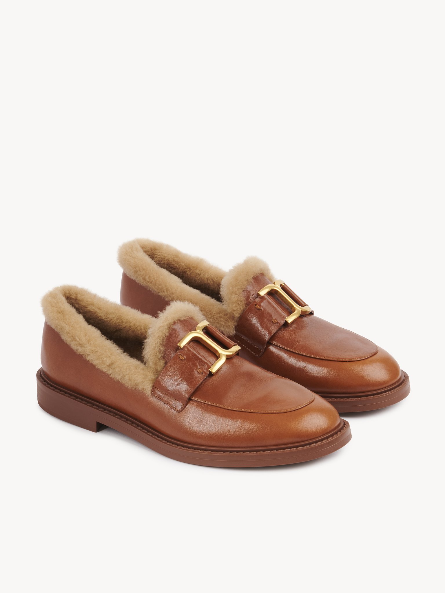 Marcie loafer Calfskin with shearling
Cognac Brown Product detail