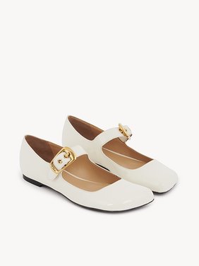 Polly ballerina Patent calfskin
Eggshell Product detail