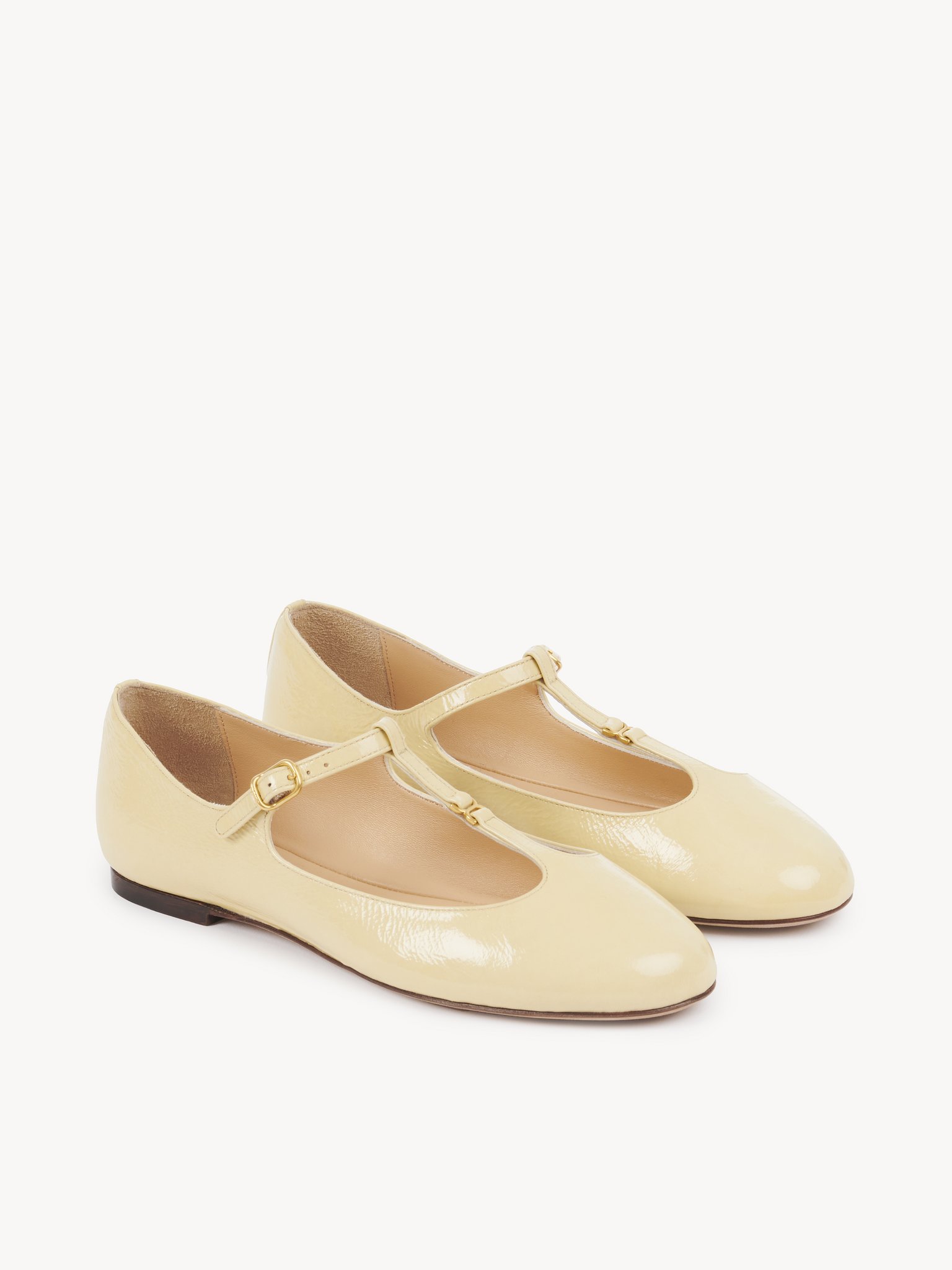 Marcie ballerina Patent goatskin
Sleepy Beige Product detail