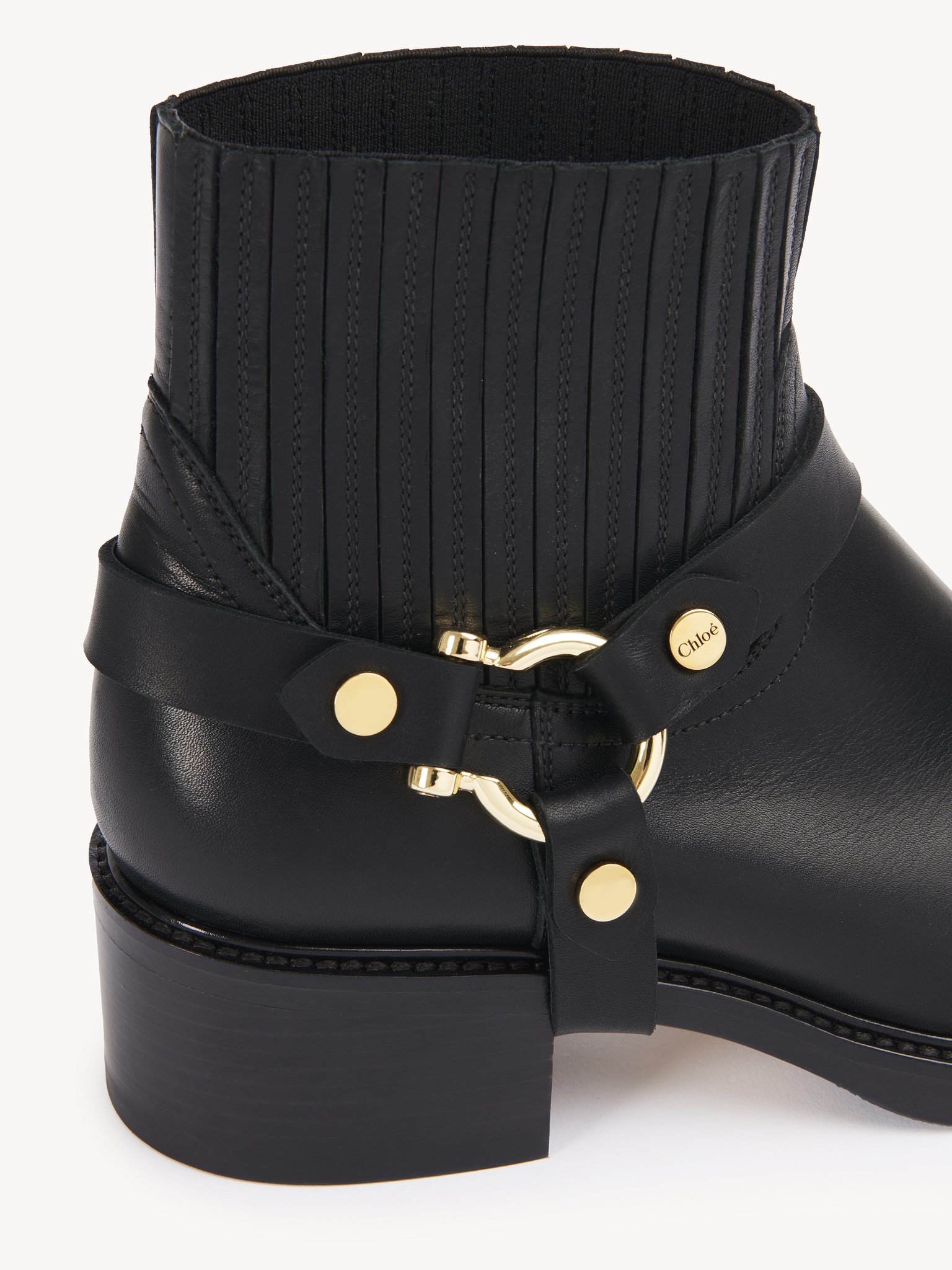 Dakota ankle boot Calfskin
Black Front view of the product being worn