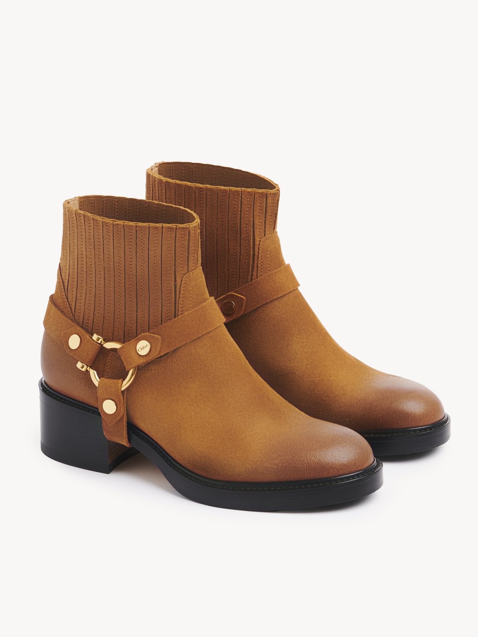 Dakota ankle boot Suede calfskin
Gold Brown Product detail