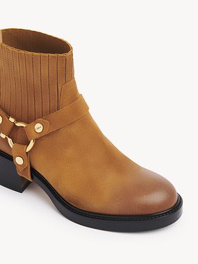 Dakota ankle boot Suede calfskin
Gold Brown 