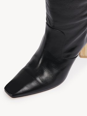 Georgia heeled boot Shiny calfskin
Black 