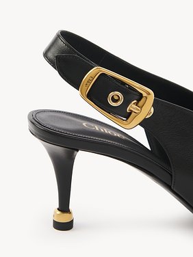 Andrea pump Shiny calfskin
Black Front view of the product being worn