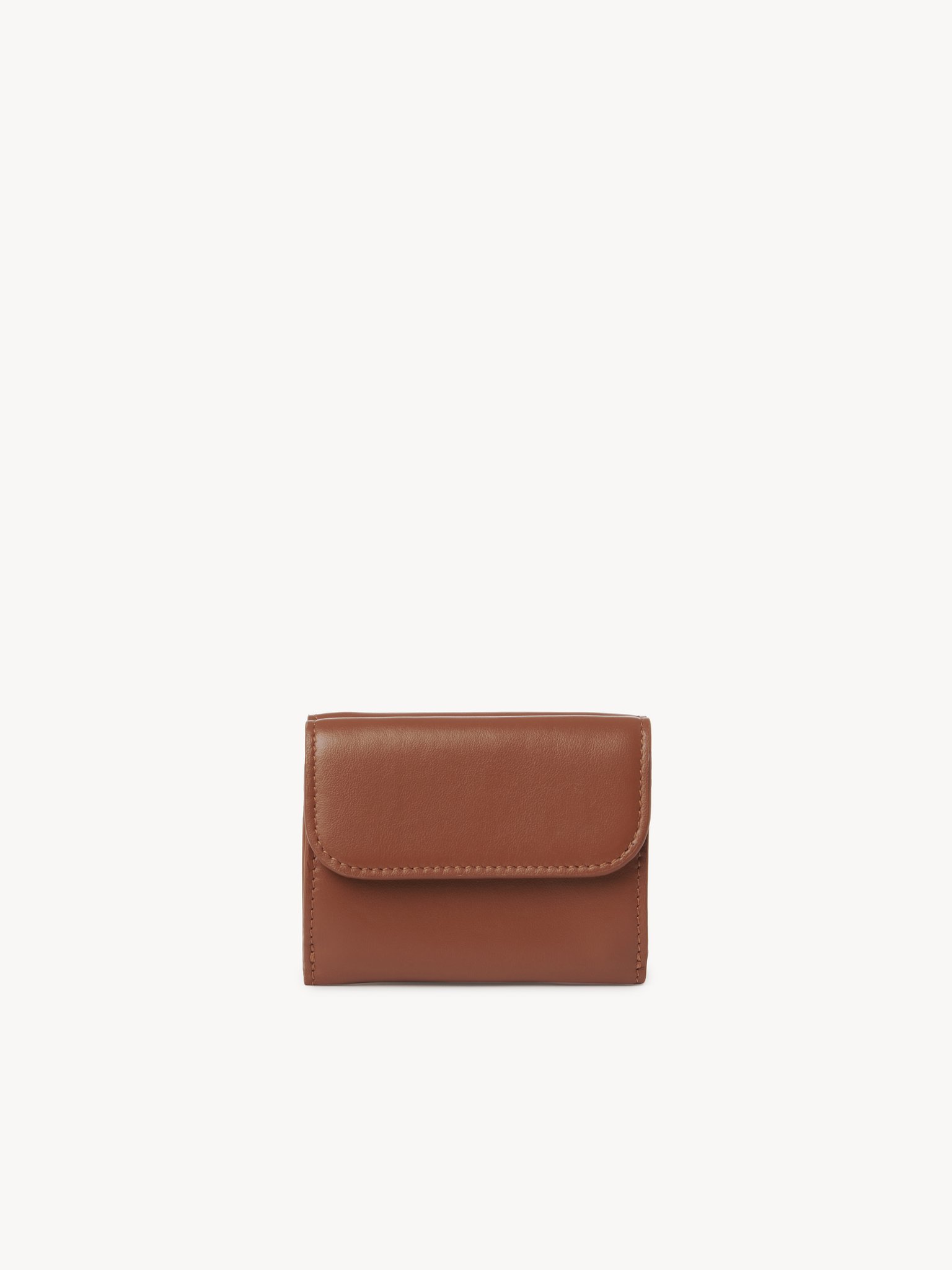 Mini Chloé Sense tri-fold in soft leather Shiny calfskin
Caramel Back view of the product