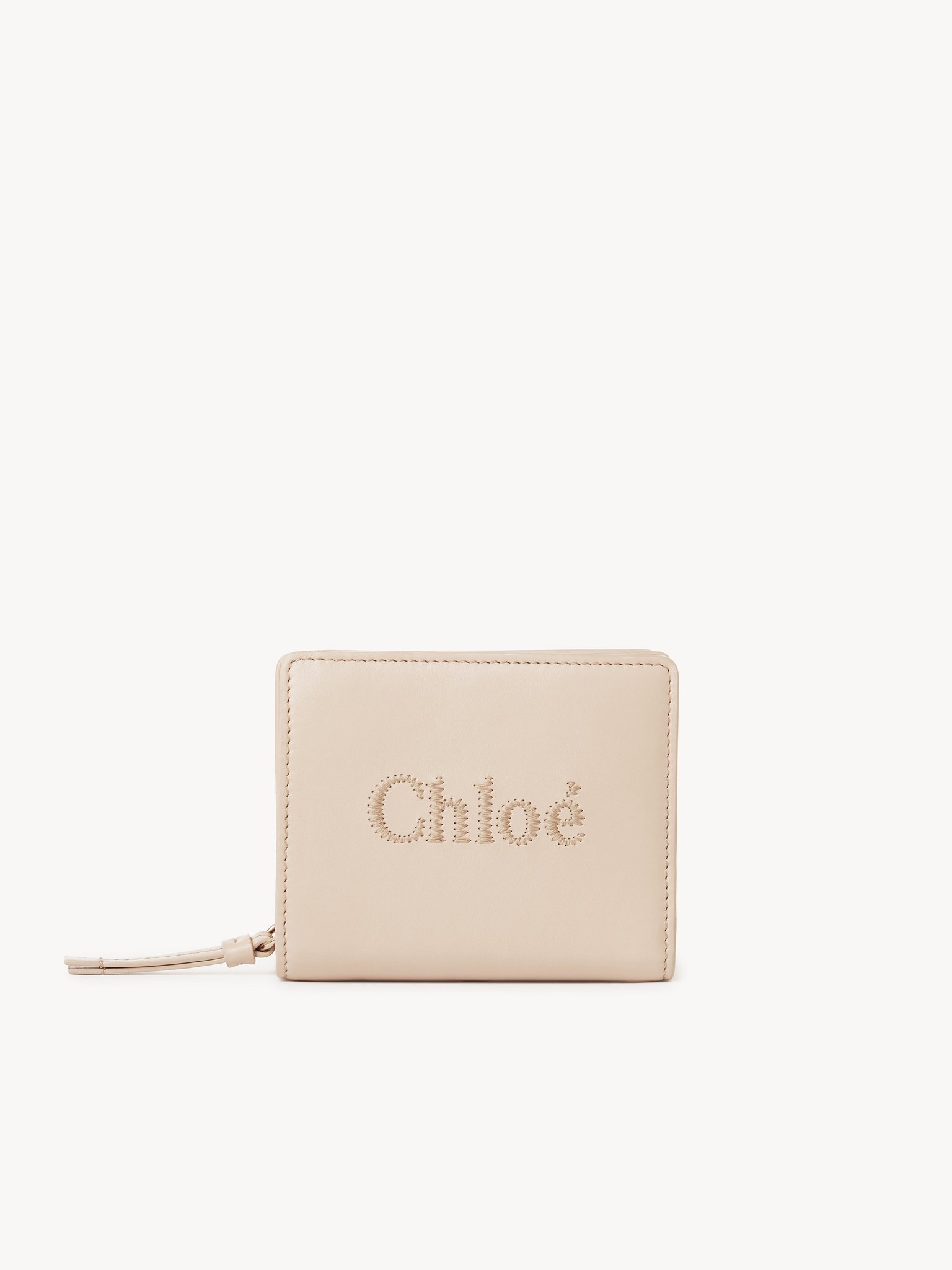 Chloé Sense compact wallet in soft leather Shiny calfskin
Cement Pink