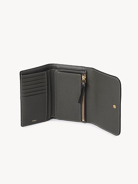 Marcie compact wallet in grained leather Grained calfskin
Elephant Grey Product detail